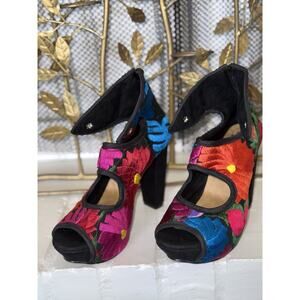Size 37 - Teresa Artesanal Monarca Heels Open-Toe Handcrafted Silk